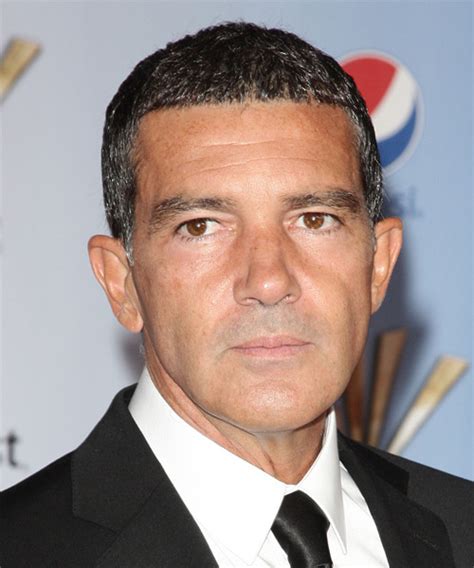 antonio banderas height and weight